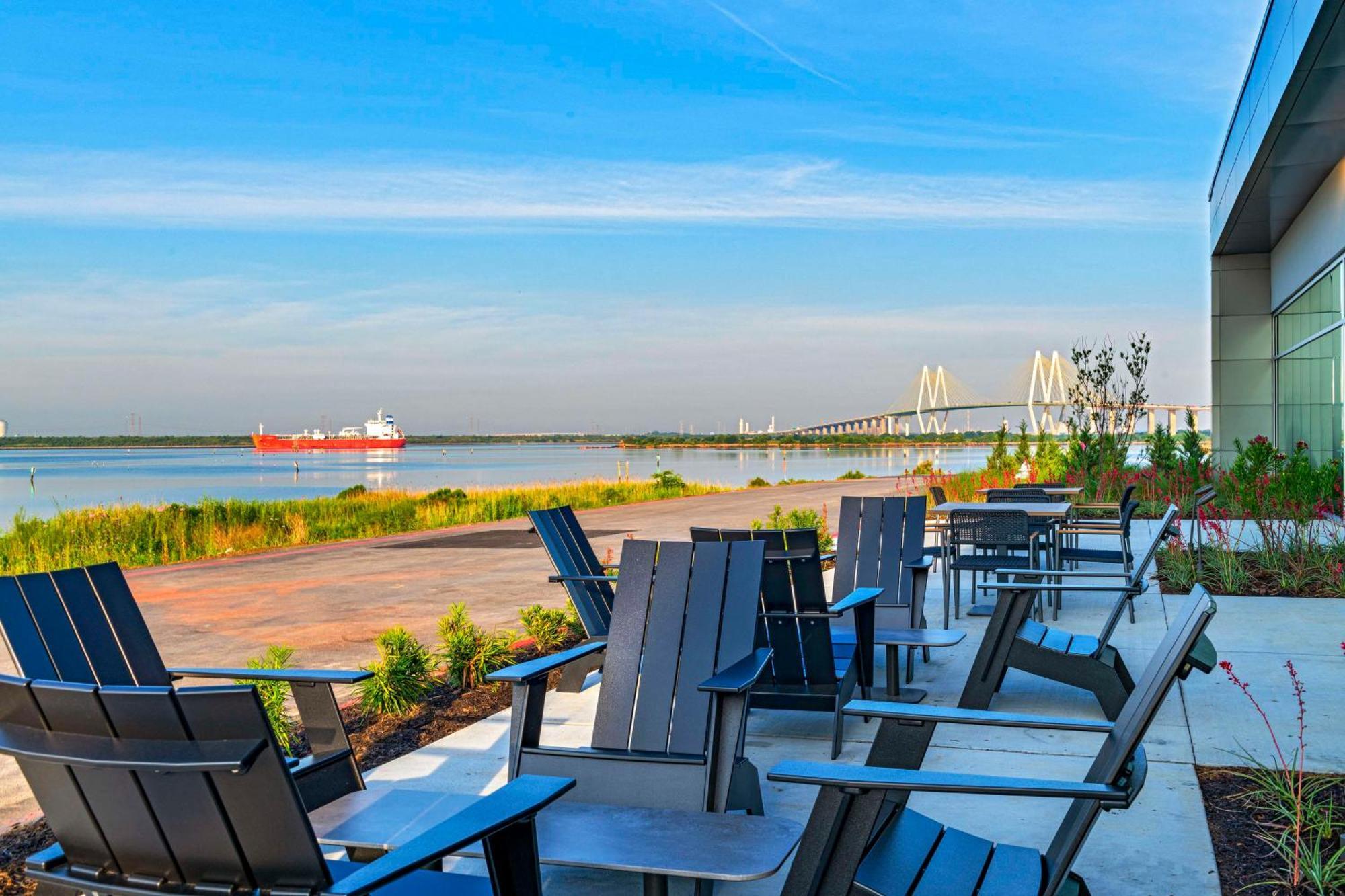 Hyatt Regency Baytown-Houston Hotel Exterior photo
